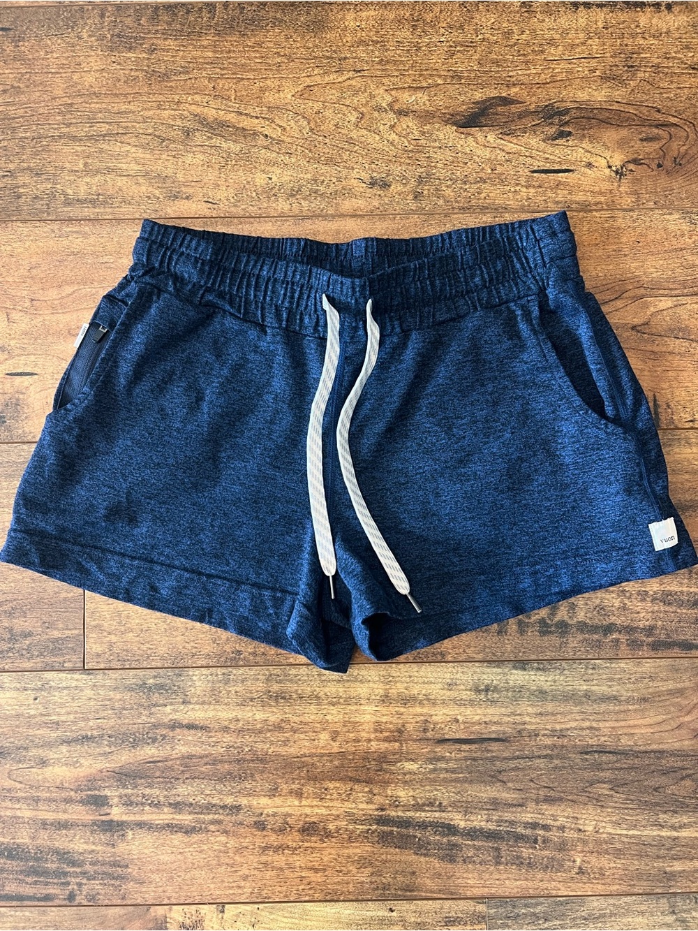 VUORI Halo Performance Shorts in Navy Heather Size XS Like new